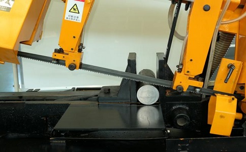 浦北数控带锯床自动送料精度会出现偏差吗？